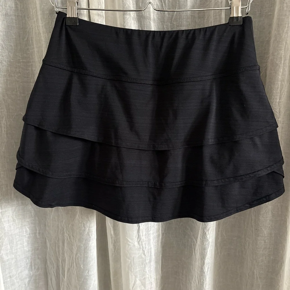 Black Layered Athleta Skort size S - Picture 3 of 9